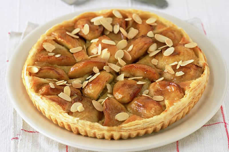 Tarte dessert aux pommes et aux amandes