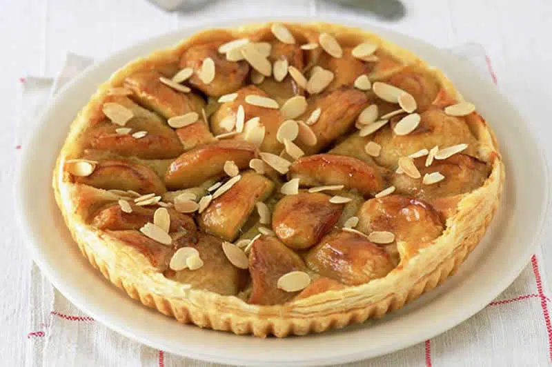 Tarte dessert aux pommes et aux amandes