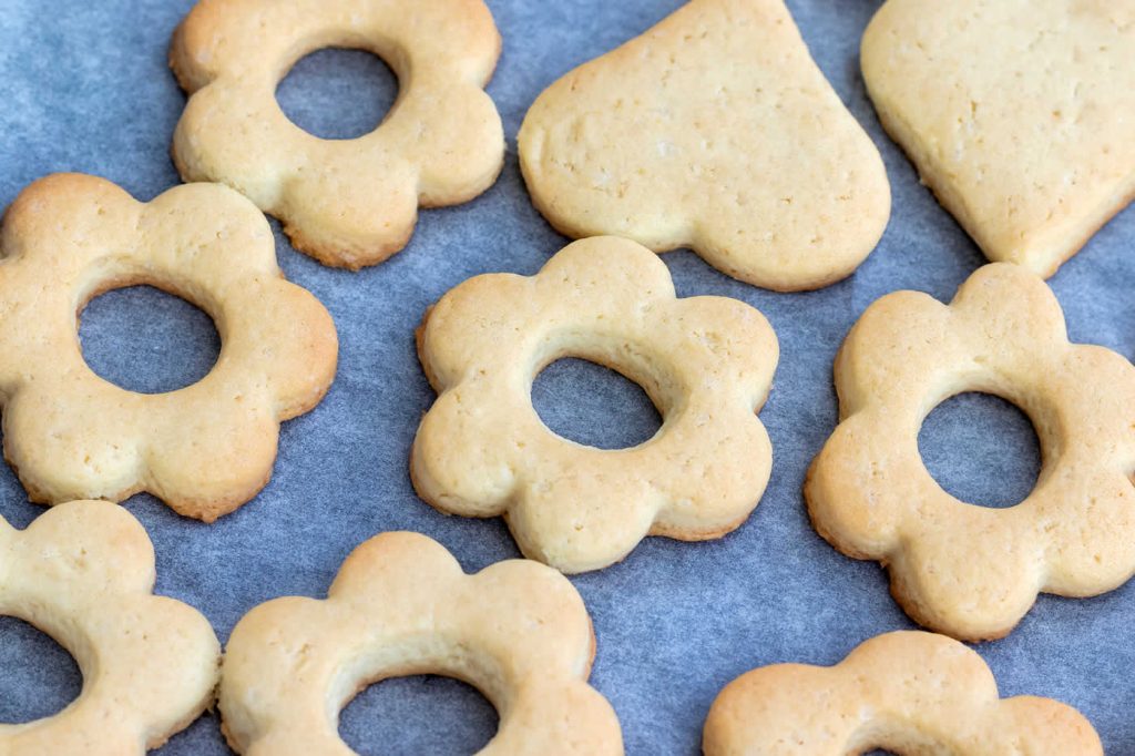 Biscuits sablés cuits au four