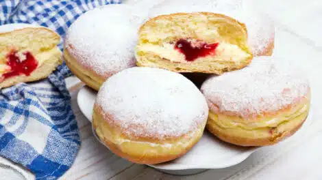 Beignets ultra moelleux à la crème pâtissière