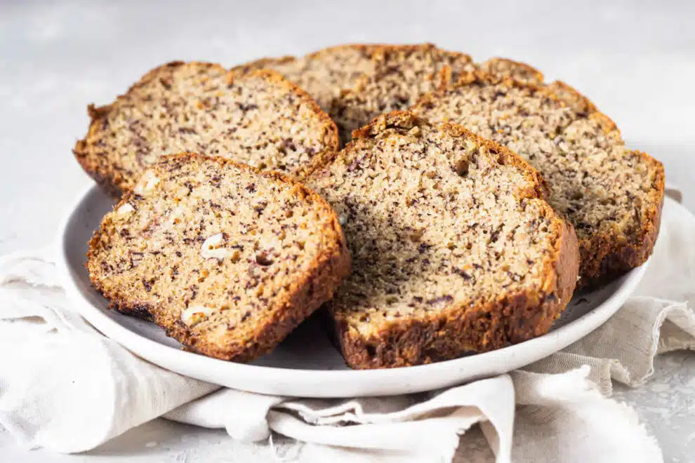 Pain aux 2 bananes et noisettes