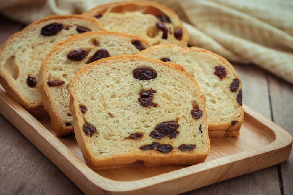 Gâteau yaourt et raisins secs