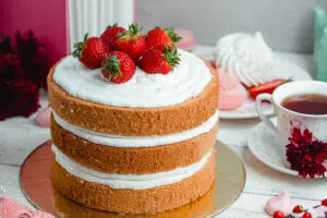 Gâteau magique aux fraises facile