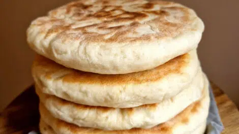 Comment faire le Batbout ou petit pain marocain