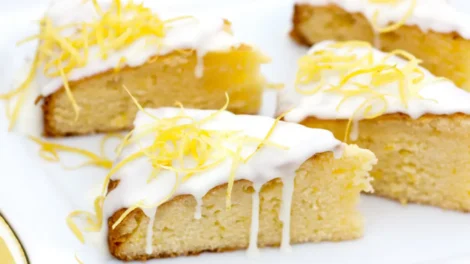 Cake Moelleux au Citron avec Glaçage